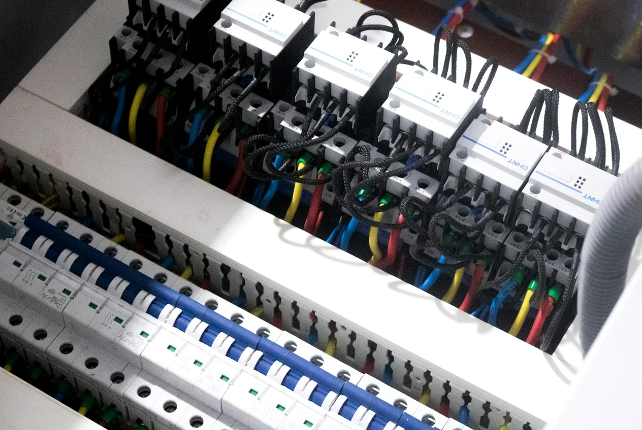 Organized electrical panel wiring